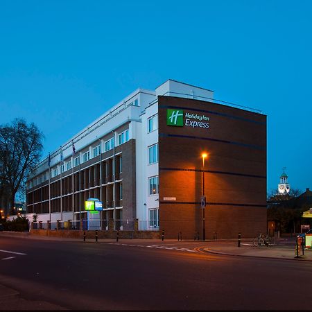 Holiday Inn Express London - Vauxhall Nine Elms, An Ihg Hotel מראה חיצוני תמונה